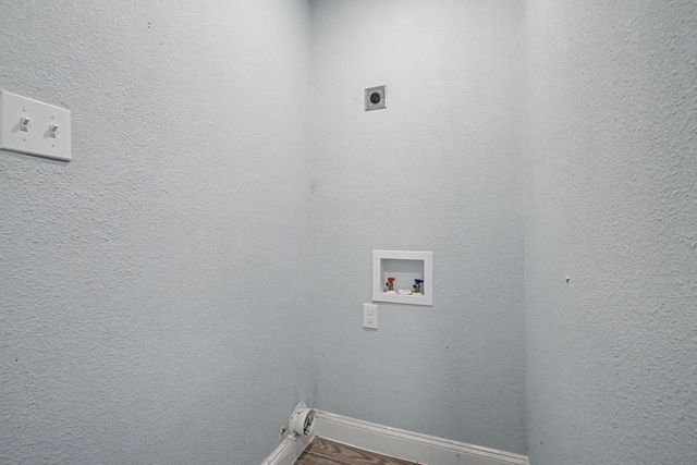 2508 Hillglenn Road, Dallas, TX 75228