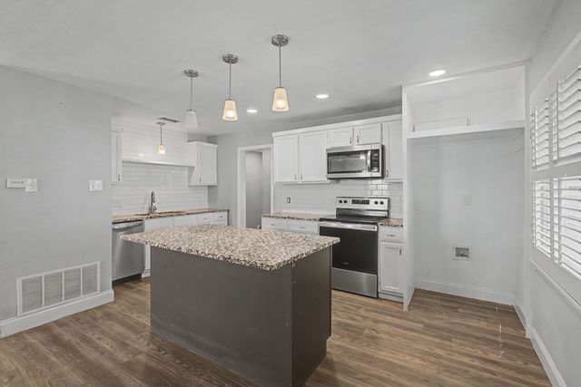 2508 Hillglenn Road, Dallas, TX 75228