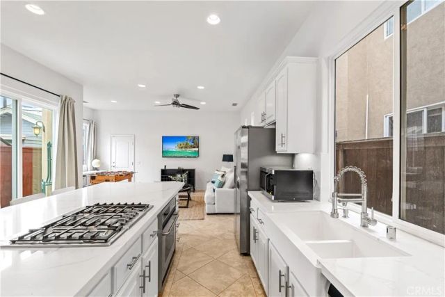 513 Pecan Ave, Huntington Beach, CA 92648
