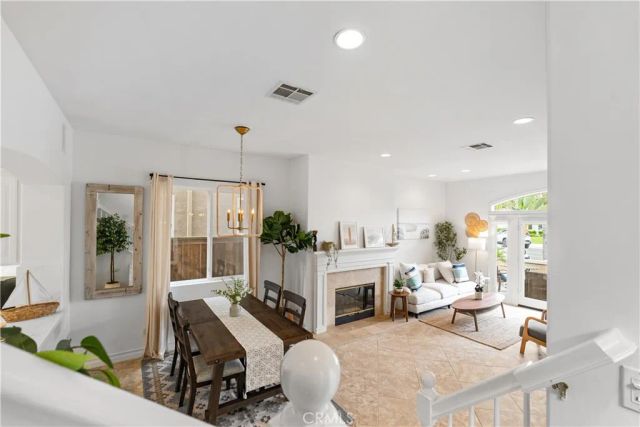 513 Pecan Ave, Huntington Beach, CA 92648