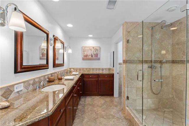 513 Pecan Ave, Huntington Beach, CA 92648