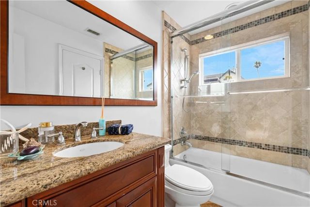 513 Pecan Ave, Huntington Beach, CA 92648