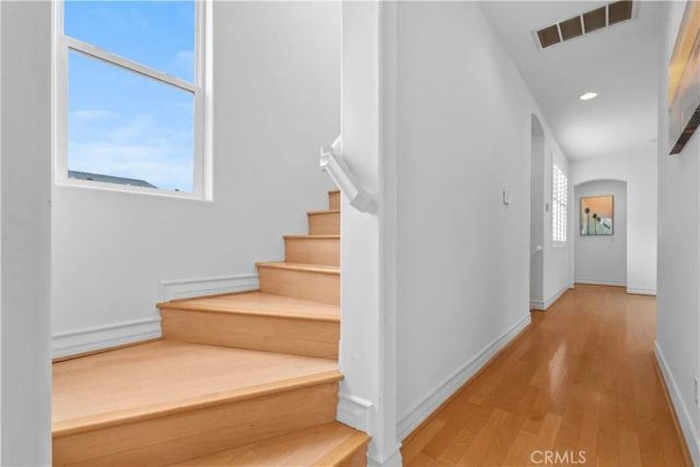 513 Pecan Ave, Huntington Beach, CA 92648