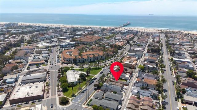 513 Pecan Ave, Huntington Beach, CA 92648