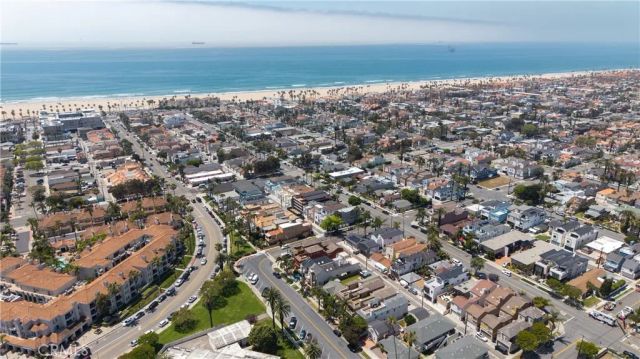 513 Pecan Ave, Huntington Beach, CA 92648