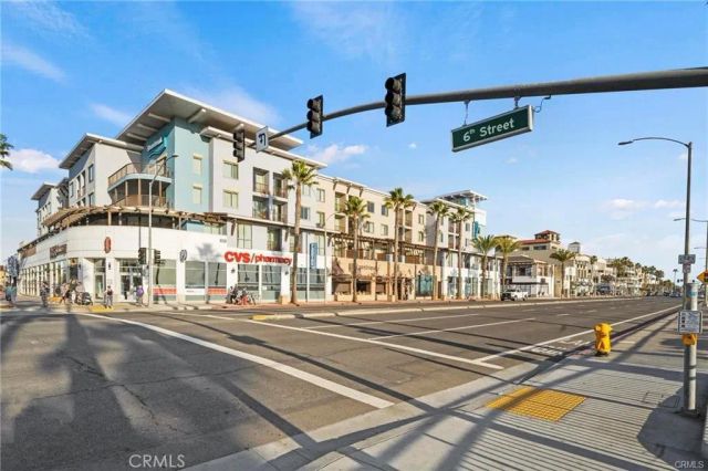 513 Pecan Ave, Huntington Beach, CA 92648