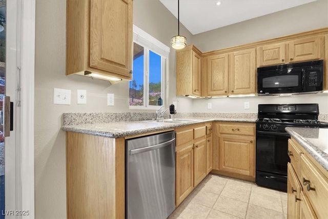 636 Pacific Cascades Drive, Henderson, NV 89012