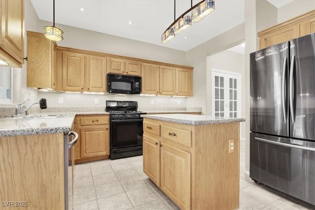 636 Pacific Cascades Drive, Henderson, NV 89012