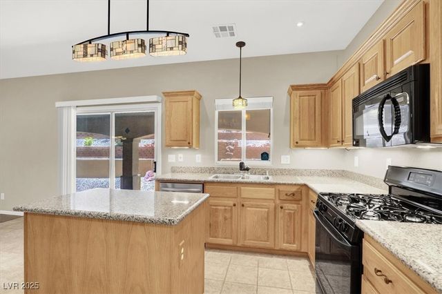 636 Pacific Cascades Drive, Henderson, NV 89012