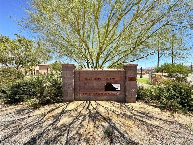 636 Pacific Cascades Drive, Henderson, NV 89012