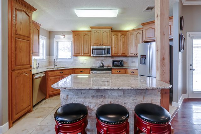 6017 101st Place, Lubbock, TX 79424