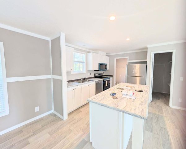 208 Shannon Road, Walterboro, SC 29488