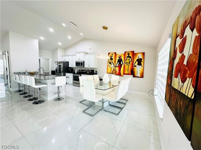 1137 NE 4th PL, Cape Coral, FL 33909