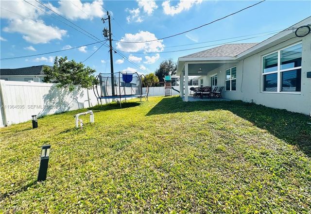 1137 NE 4th PL, Cape Coral, FL 33909