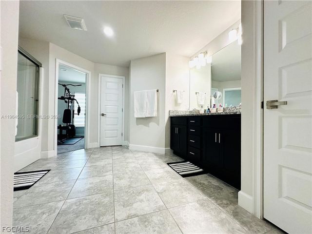 1137 NE 4th PL, Cape Coral, FL 33909