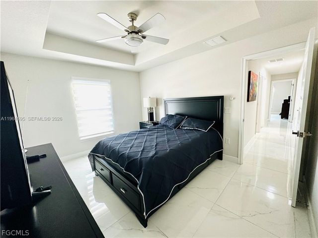 1137 NE 4th PL, Cape Coral, FL 33909