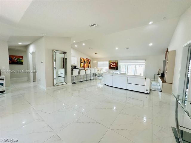 1137 NE 4th PL, Cape Coral, FL 33909