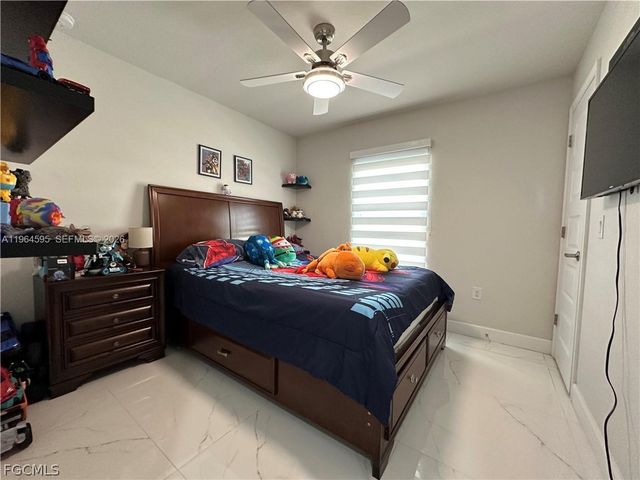 1137 NE 4th PL, Cape Coral, FL 33909