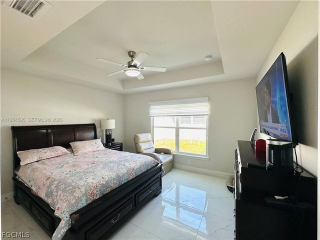 1137 NE 4th PL, Cape Coral, FL 33909