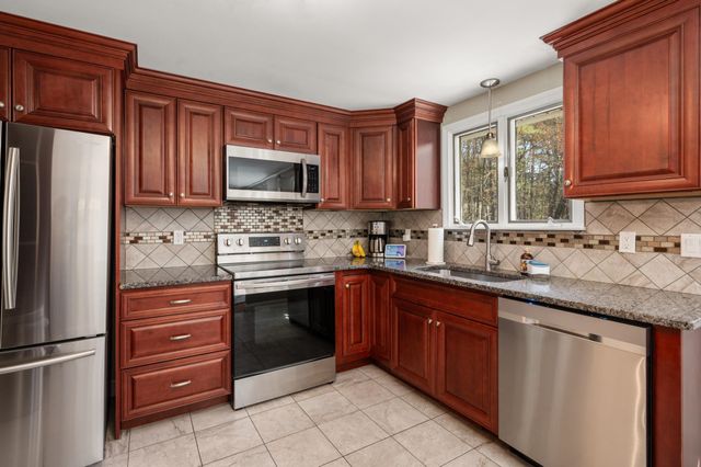 30 Morrison Road, Windham, NH 03087