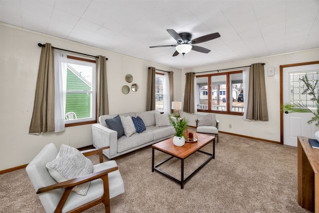 4114 56th Street, Des Moines, IA 50310