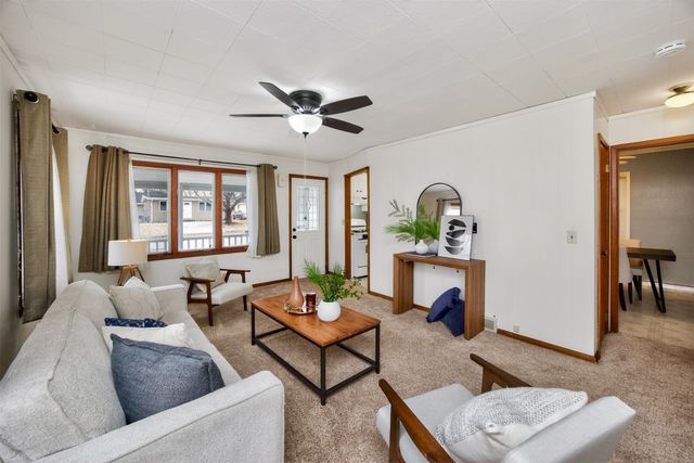 4114 56th Street, Des Moines, IA 50310