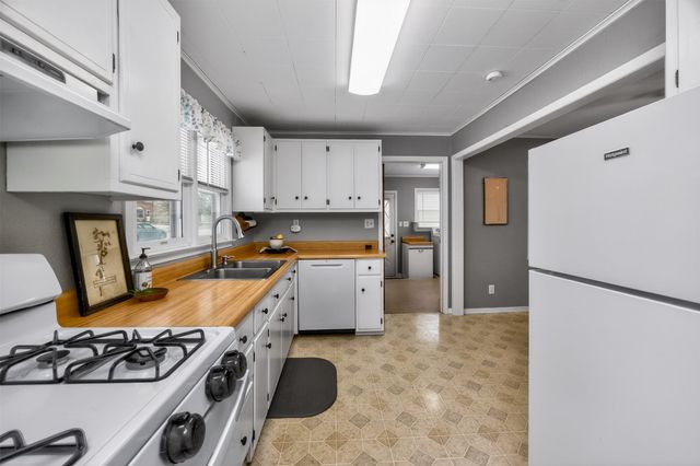 4114 56th Street, Des Moines, IA 50310