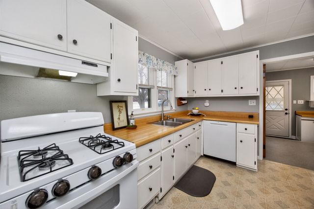 4114 56th Street, Des Moines, IA 50310