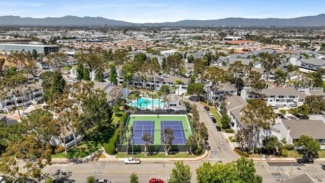 2 Land Fall Court, Newport Beach, CA 92663