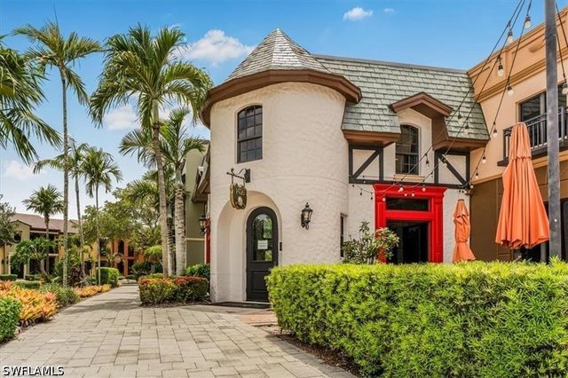 9098 Capistrano ST S 7103, Naples, FL 34113