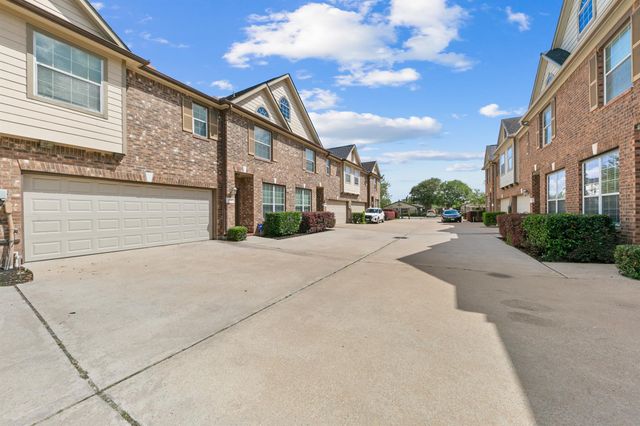 2945 Sandcastle Lane, Houston, TX 77057