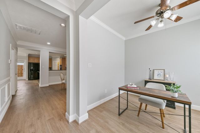 2945 Sandcastle Lane, Houston, TX 77057