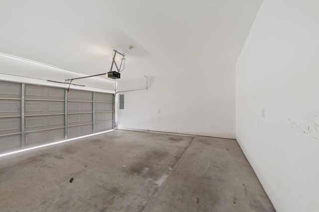 2945 Sandcastle Lane, Houston, TX 77057