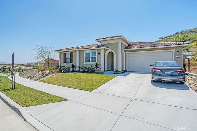 2620 Santa Fiora Drive, Corona, CA 92882