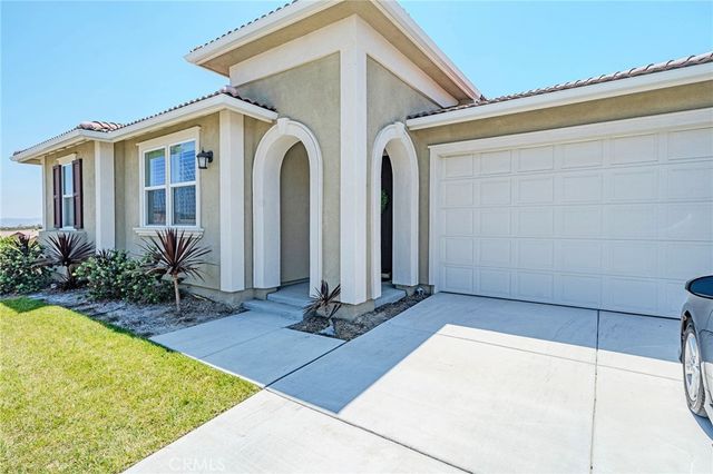2620 Santa Fiora Drive, Corona, CA 92882