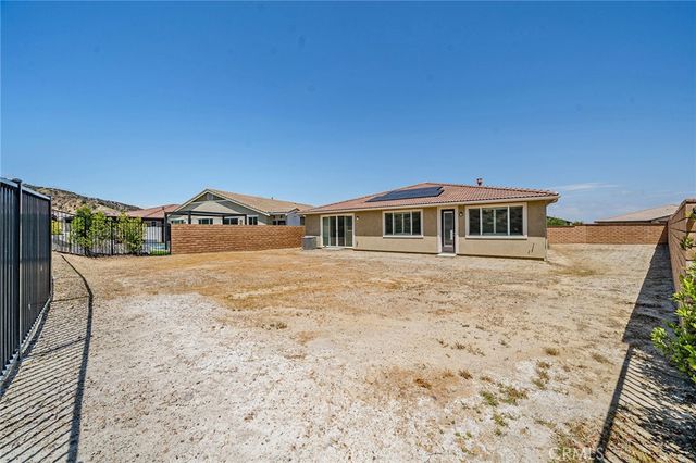 2620 Santa Fiora Drive, Corona, CA 92882