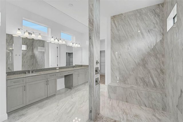 5058 SURFSIDE CIRCLE, Lakewood Ranch, FL 34211