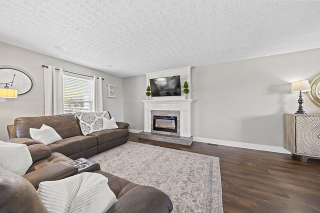 4169 Demorest Cove Court, Grove City, OH 43123