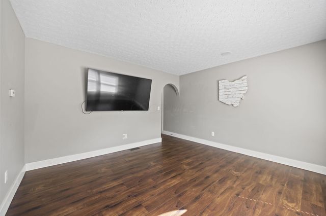 4169 Demorest Cove Court, Grove City, OH 43123