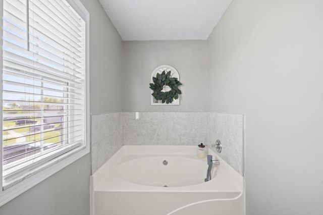 4169 Demorest Cove Court, Grove City, OH 43123