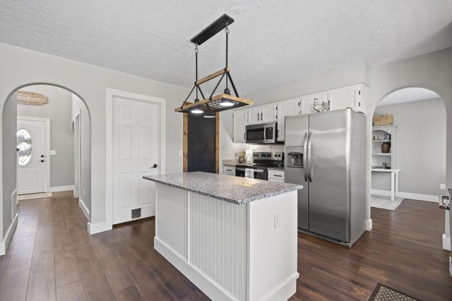 4169 Demorest Cove Court, Grove City, OH 43123