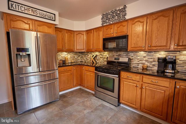 704 CAMPUS DR, Perkasie, PA 18944