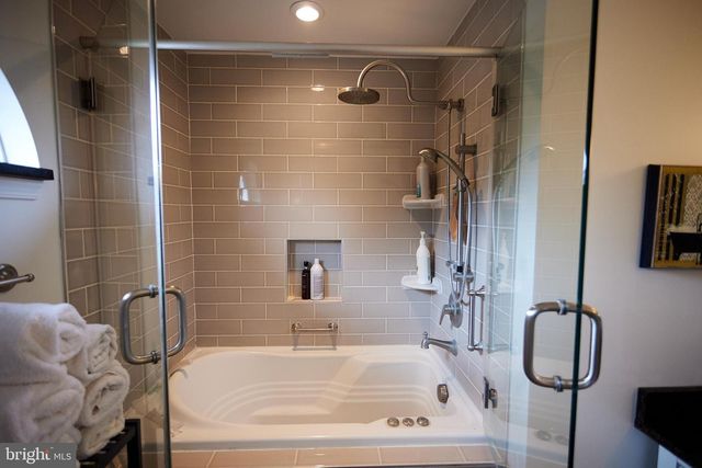 704 CAMPUS DR, Perkasie, PA 18944