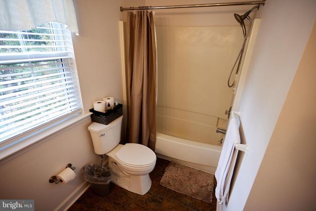 704 CAMPUS DR, Perkasie, PA 18944