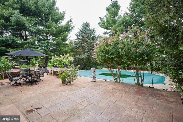 704 CAMPUS DR, Perkasie, PA 18944