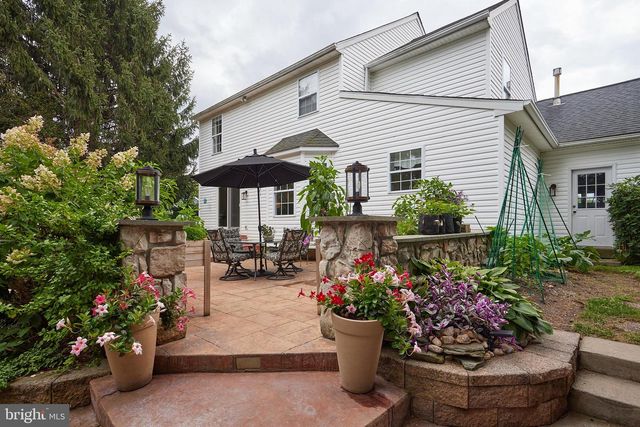 704 CAMPUS DR, Perkasie, PA 18944