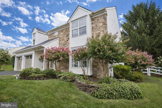 704 CAMPUS DR, Perkasie, PA 18944