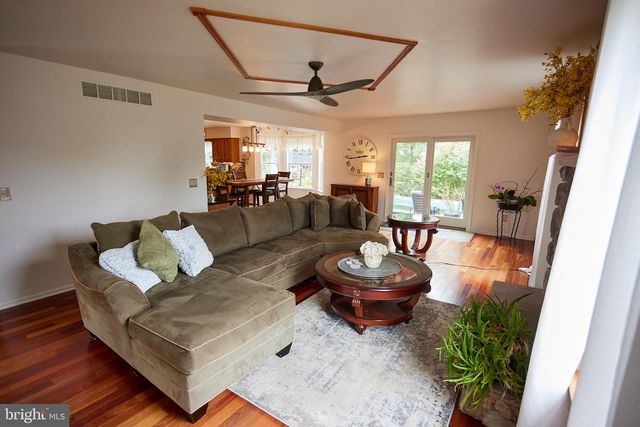 704 CAMPUS DR, Perkasie, PA 18944