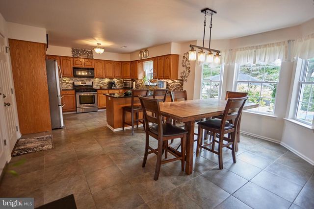 704 CAMPUS DR, Perkasie, PA 18944