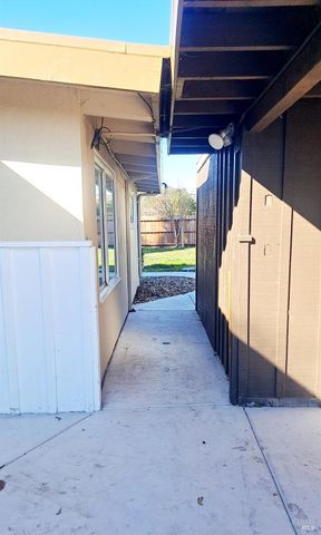 22 Cassayre Dr, American Canyon, CA 94503